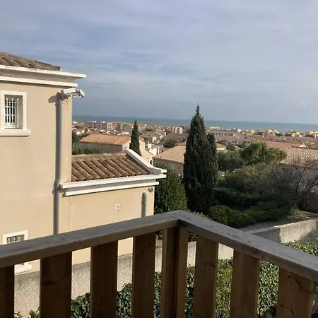 De Grand Standing Les Garrigues Hotel